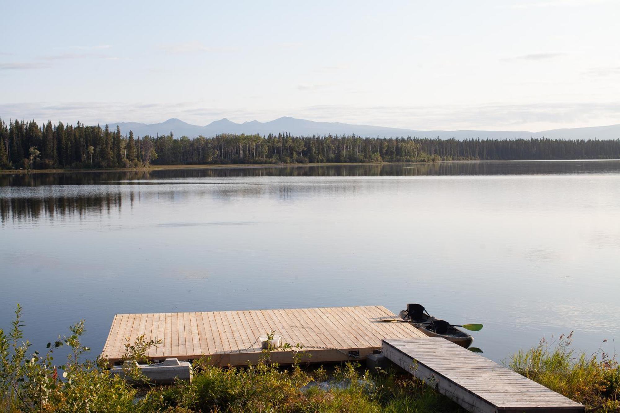 Red Cariboo Resort Anahim Lake 外观 照片