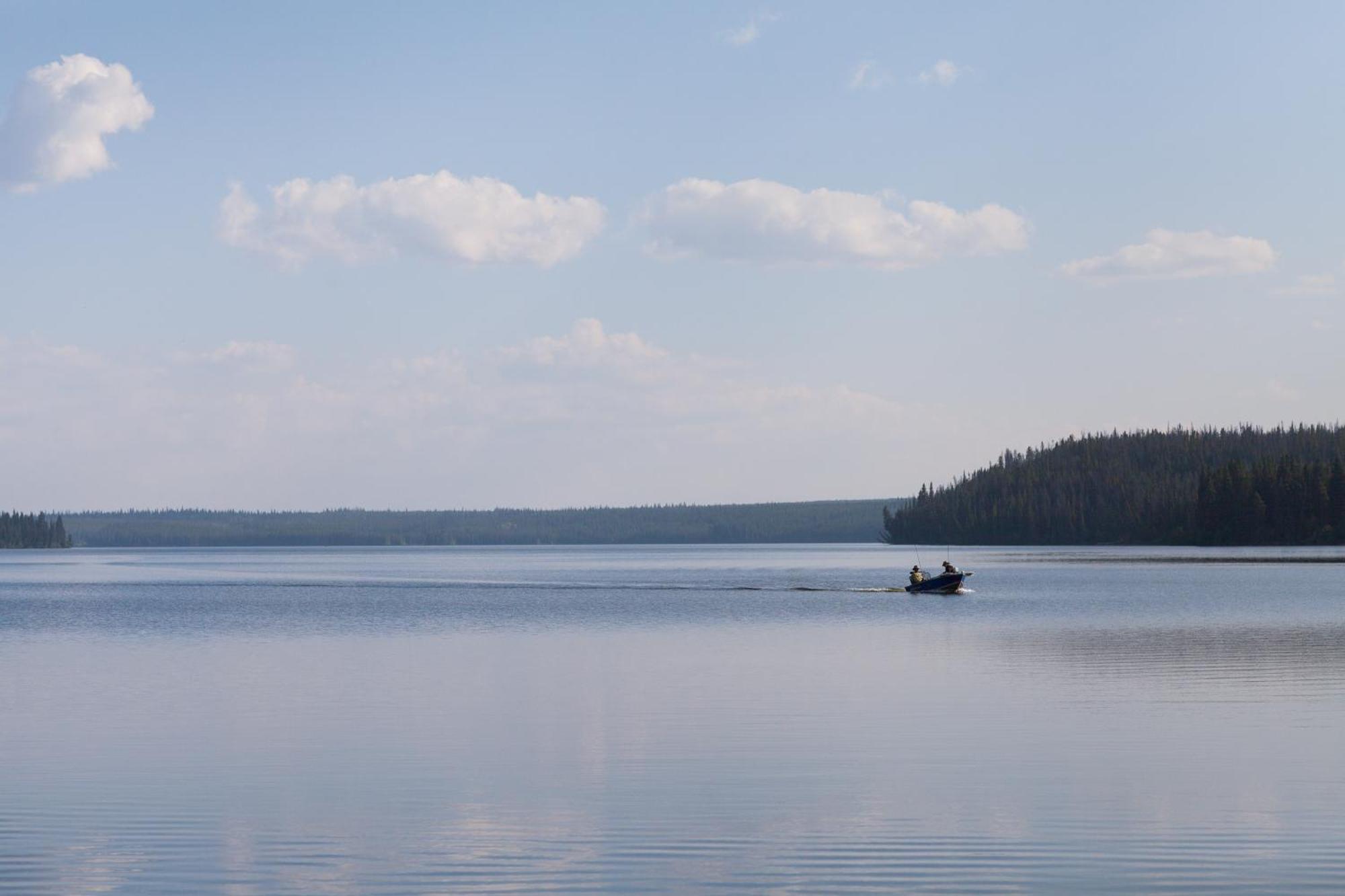 Red Cariboo Resort Anahim Lake 外观 照片