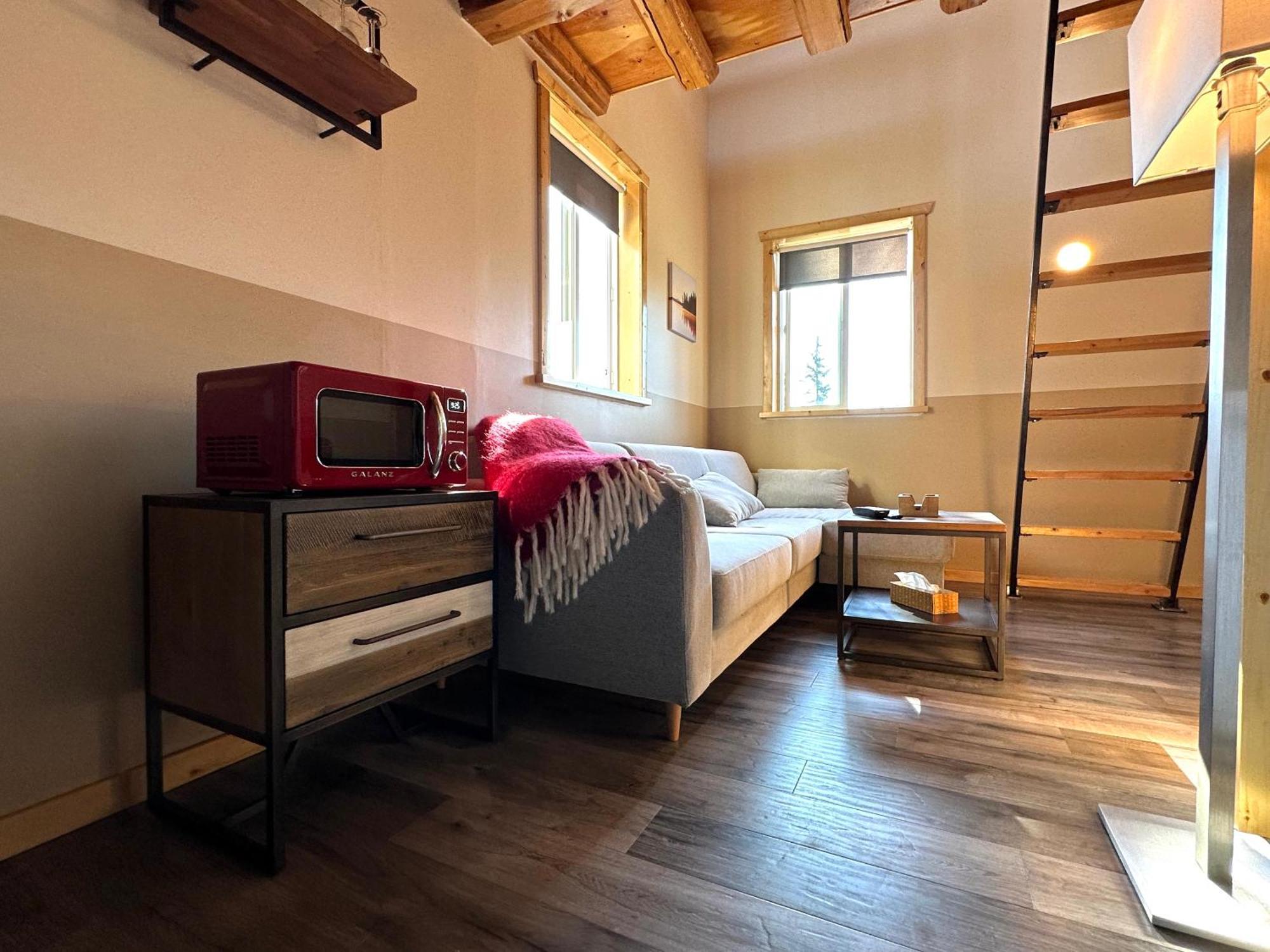 Red Cariboo Resort Anahim Lake 外观 照片