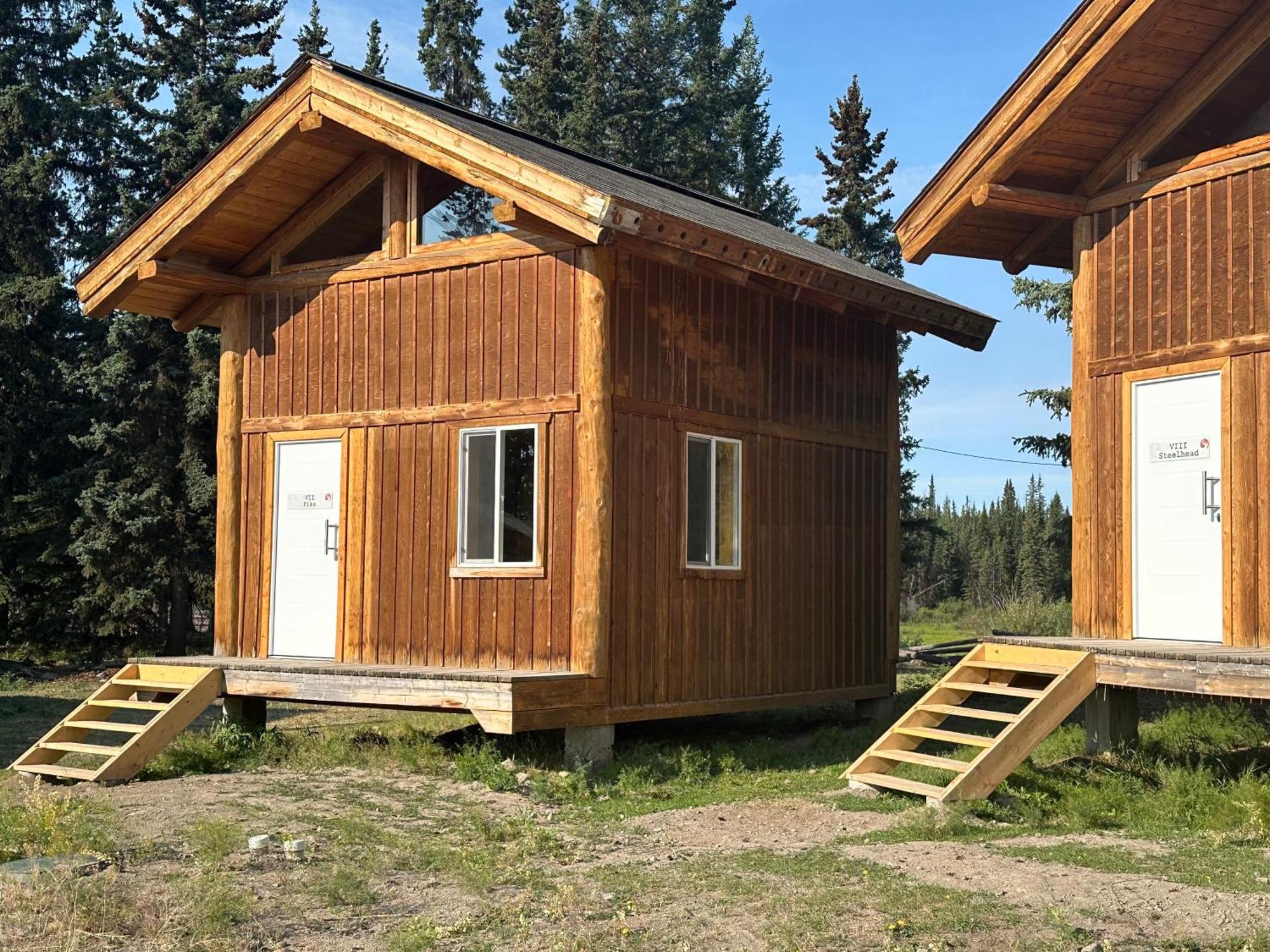 Red Cariboo Resort Anahim Lake 外观 照片